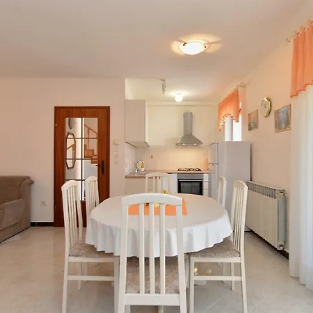 Apartment Gracijela 827
