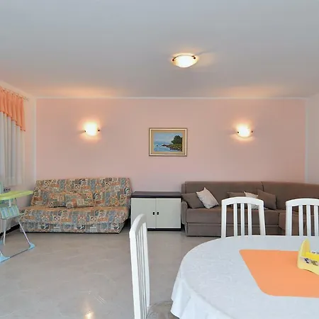 Gracijela 827 * Medulin